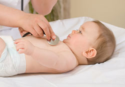 Cuándo consultar a su pediatra por catarro: signos de alarma